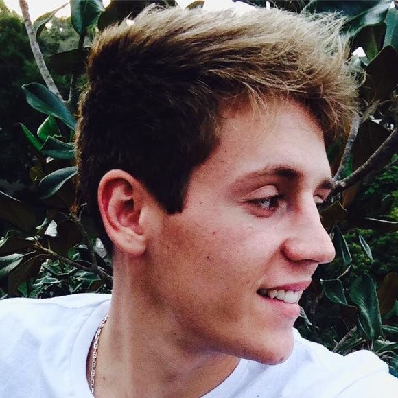 Meet your Posher, Jonathan - Picture 1 of 1